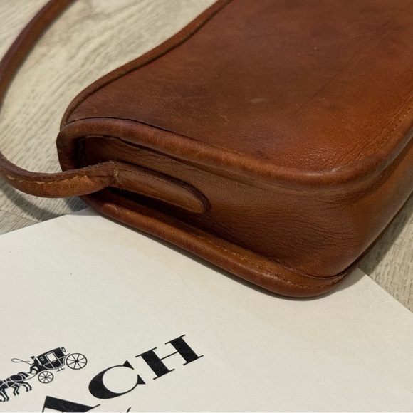 VINTAGE COACH British Tan Leather Zippered Crossbody Bag - EUC RARE - Picture 11 of 16